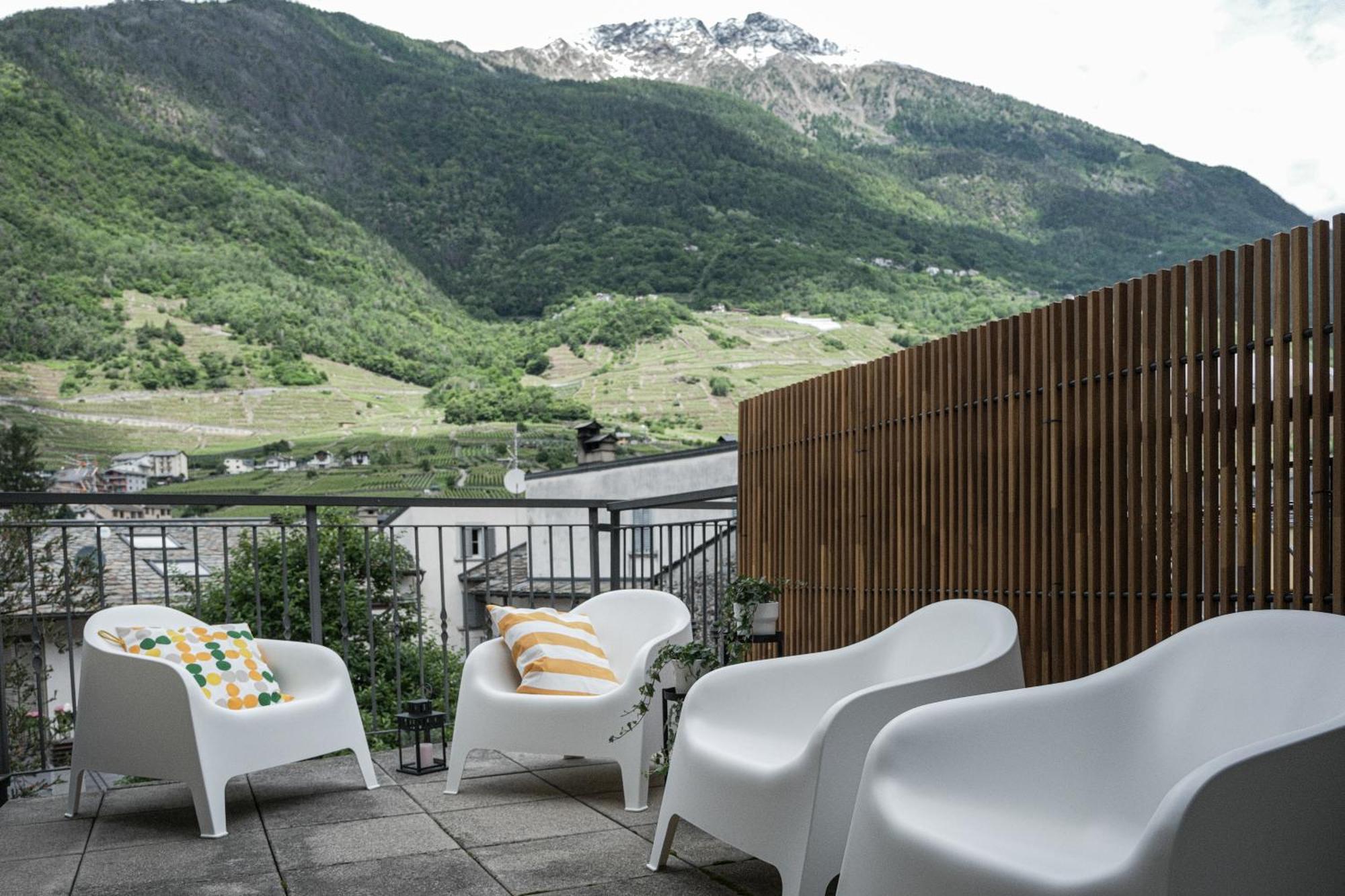 Duplex Con Vista E Terrazza 6 Minuti Dal Bernina Express Apartment Tirano Bagian luar foto